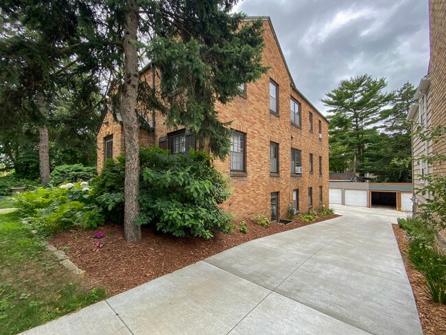 4336 York Ave S, Unit 3