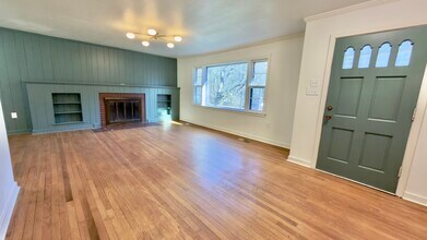 3413 Montlake Dr in Knoxville, TN - Foto de edificio - Building Photo