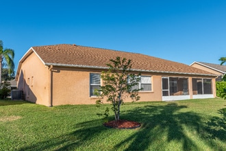 1092 Egret Lake Way in Melbourne, FL - Building Photo - Building Photo