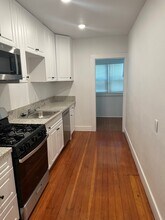 2800 H St, Unit B in Sacramento, CA - Building Photo - Building Photo
