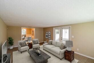 5128 Bilken Dr E in Jacksonville, FL - Building Photo - Building Photo