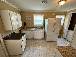 270 Wildwood Ct in Jackson, MS - Building Photo - Building Photo