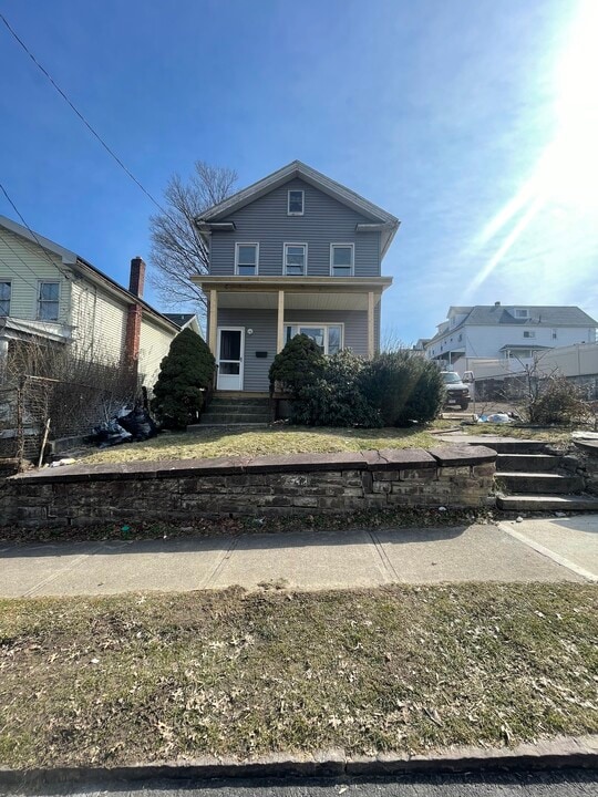 86 Grove St in Wilkes-Barre, PA - Building Photo