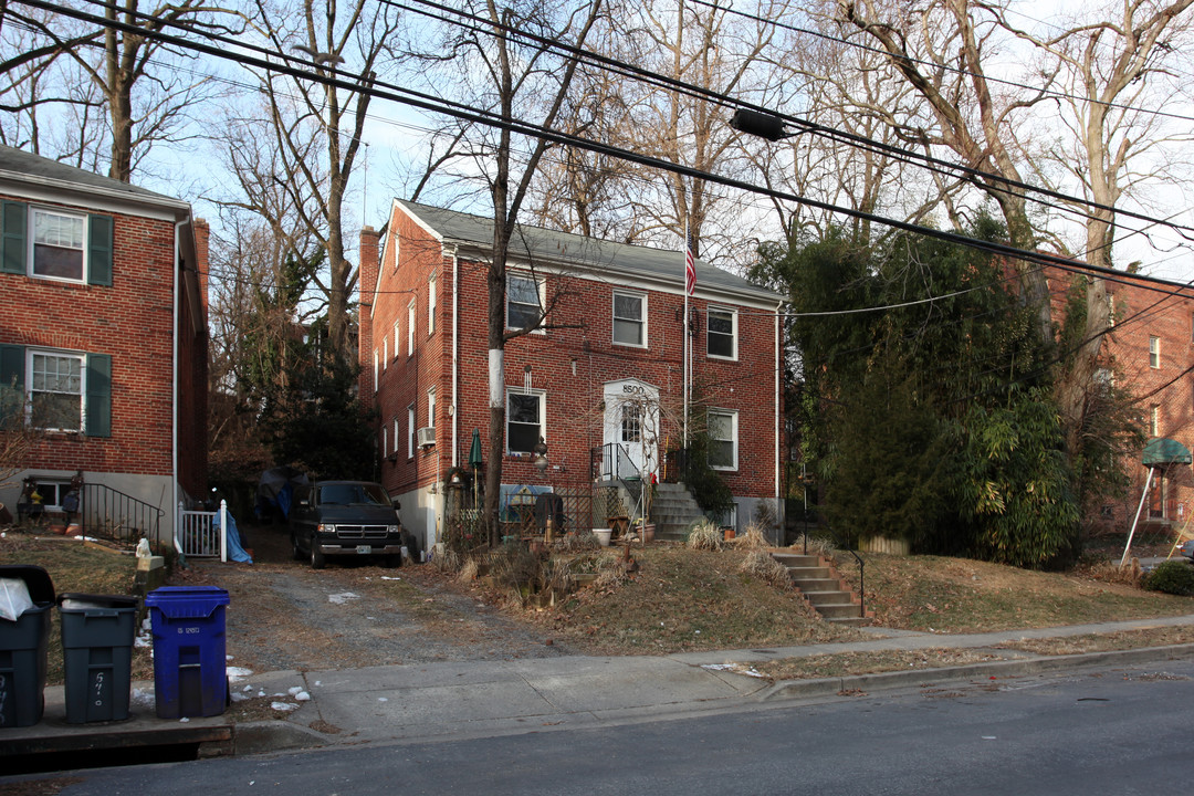 8500 Greenwood Ave in Takoma Park, MD - Building Photo