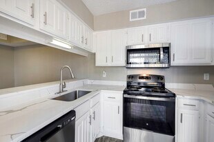 Fielder Crossing in Arlington, TX - Building Photo