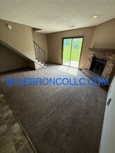 522 NE Churchill St in Lee's Summit, MO - Building Photo - Building Photo