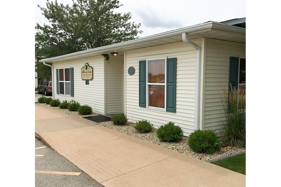 PARKWAY ESTATES in Galesburg, IL - Building Photo