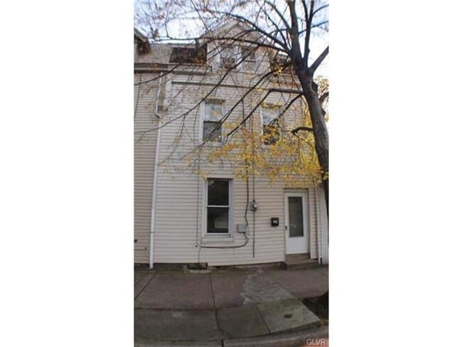 property at 226 Tilghman St