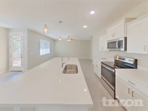 1330 N Parkcrest in Mesa, AZ - Building Photo - Building Photo