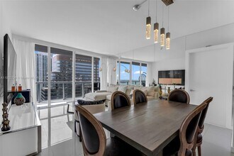 495 Brickell Ave in Miami, FL - Building Photo - Building Photo