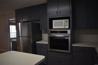 3001 Sutton Dr in Montgomery, AL - Building Photo - Building Photo