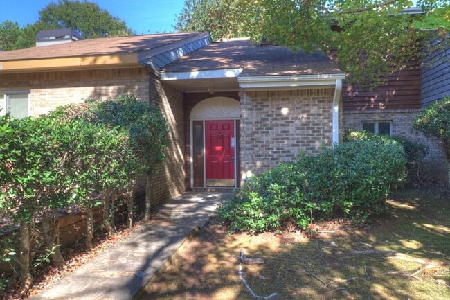 property at 1562 Circlestone Dr