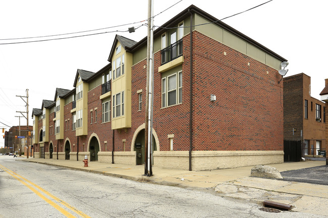 Montana Building in Cleveland, OH - Foto de edificio - Building Photo