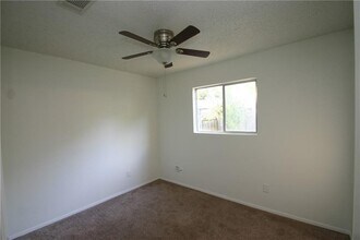 807 Plumpton Dr in Austin, TX - Building Photo - Building Photo