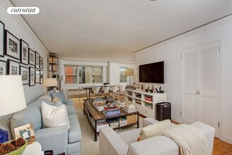 3 Sheridan Square in New York, NY - Building Photo - Building Photo