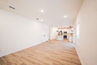 108 Kingswood Cir in Bloomingdale, GA - Building Photo - Building Photo