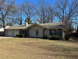 8509 Meadow Dr in Fort Smith, AR - Building Photo