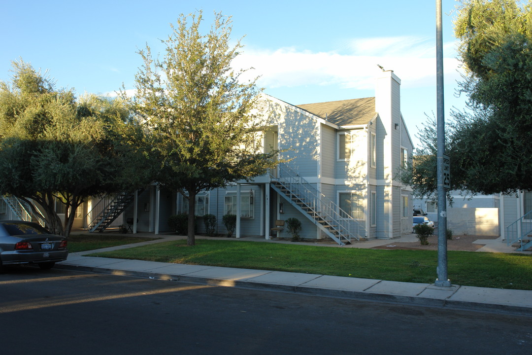 Lake Mead Villas in Las Vegas, NV - Building Photo