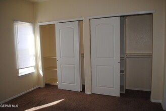 5817 Lawndale Dr in El Paso, TX - Building Photo - Building Photo