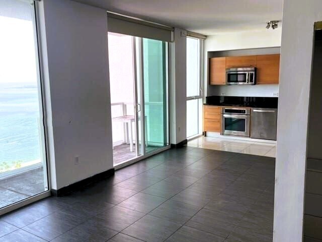 253 NE 2nd St, Unit 3807 in Miami, FL - Building Photo - Building Photo