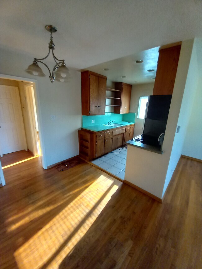 14142 Roscoe Blvd Rentals in Panorama City, CA