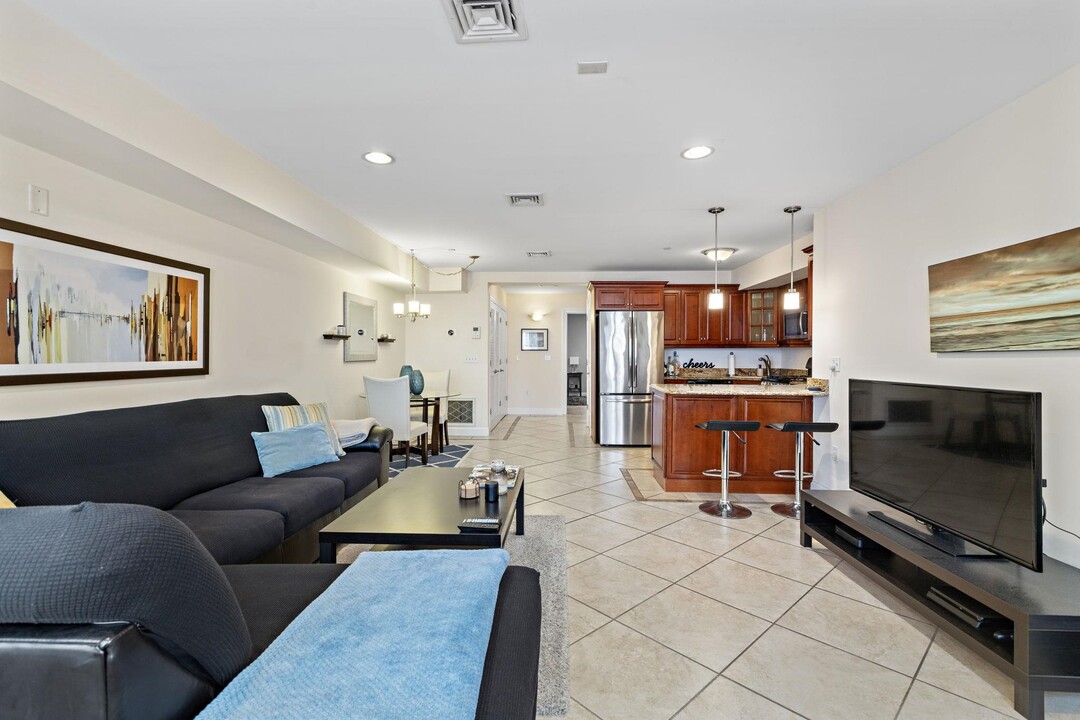 124 68th St in Guttenberg, NJ - Building Photo