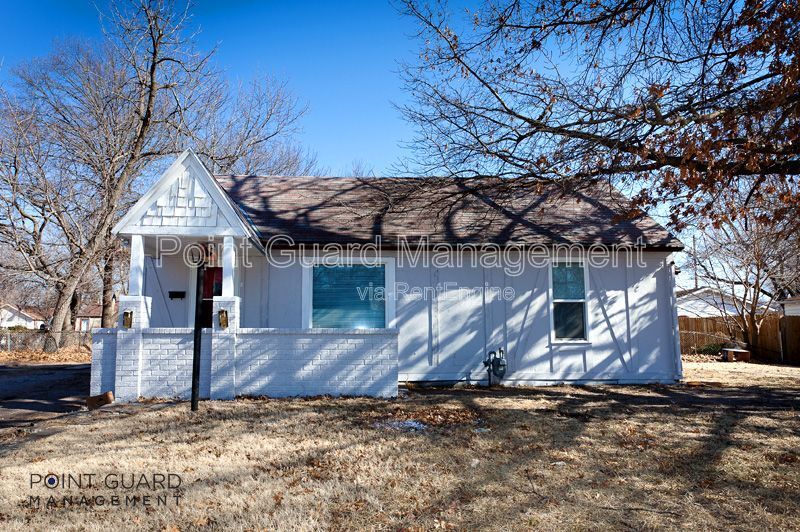 852 S Belmont Ave in Wichita, KS - Building Photo