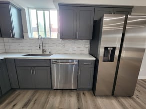 4537 W 18th St in Los Angeles, CA - Building Photo - Building Photo