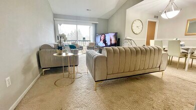 42532 Lilley Pointe Dr, Unit 54 in Canton, MI - Building Photo - Building Photo