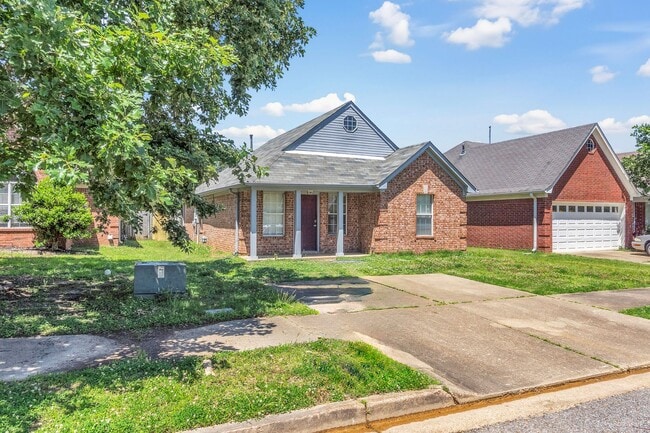 8219 Cross Point Dr in Olive Branch, MS - Building Photo - Building Photo