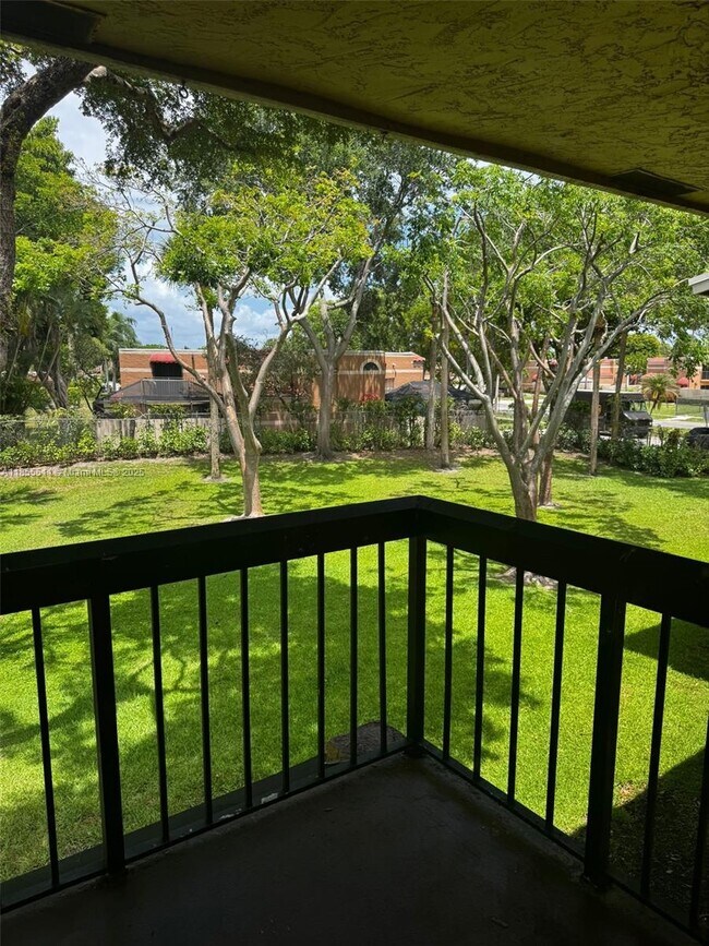 6023 10th Ave N in Greenacres, FL - Building Photo - Building Photo