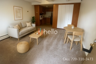 7310 W 10th Ave in Lakewood, CO - Foto de edificio - Building Photo