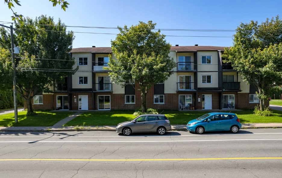 3-3A Des Ormeaux Rue in Trois-Rivières, QC - Building Photo