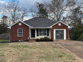 1111 Cedarhill Ct in Mount Juliet, TN - Building Photo