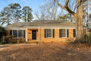 5000 Coronado Dr in Charlotte, NC - Building Photo