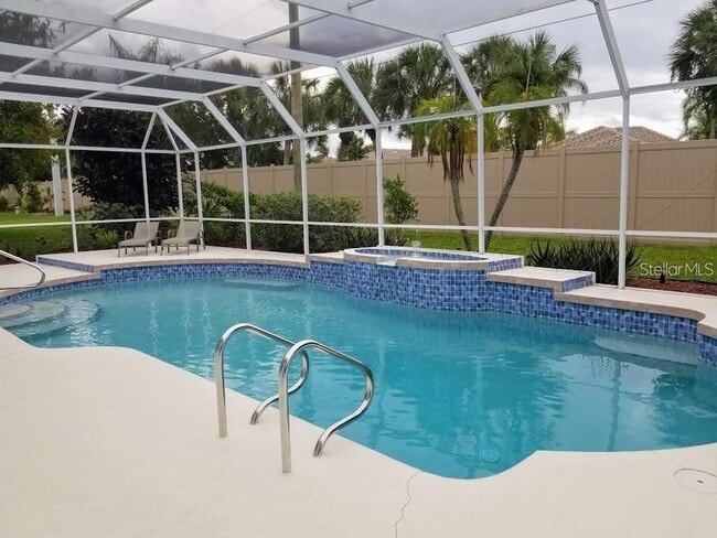 3857 Kingston Blvd in Sarasota, FL - Building Photo - Building Photo