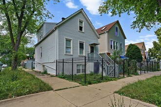 1400 N Lawndale Ave in Chicago, IL - Building Photo - Building Photo