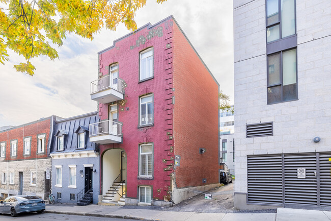 1100-1106 De L'hôtel-De-Ville Av in Montréal, QC - Building Photo - Primary Photo