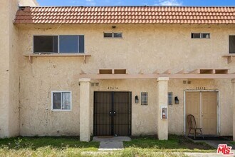 43614 Stanridge Ave in Lancaster, CA - Building Photo - Building Photo