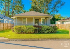 1827 Greenville St in Savannah, GA - Building Photo