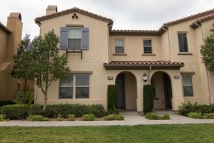 951 N Sunrise Ln, Unit A in Azusa, CA - Building Photo