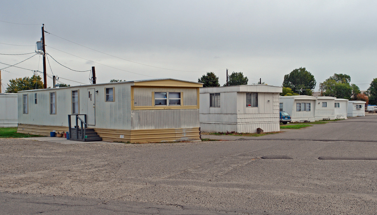 1300 N 9th St in Payette, ID - Building Photo