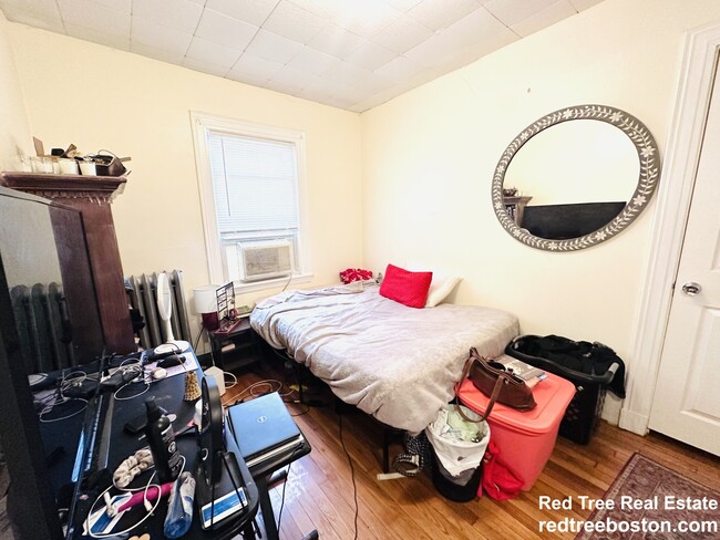 property at 113 Lanark Rd