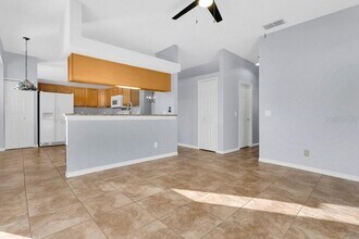 8102 Country Run Pkwy in Orlando, FL - Building Photo - Building Photo