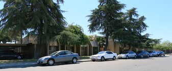 Clinton Terrace Apartments in Fresno, CA - Building Photo