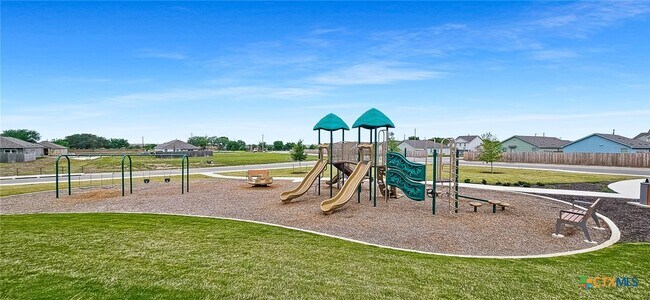 1523 Silver Crk in New Braunfels, TX - Building Photo - Building Photo