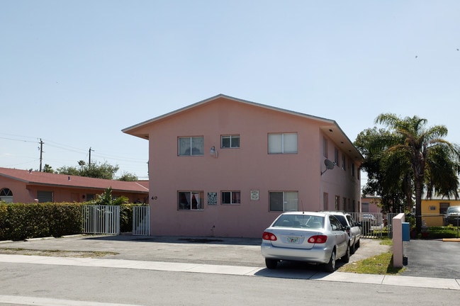 40 W 27th St in Hialeah, FL - Building Photo - Building Photo