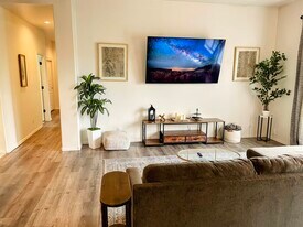 8180 E Shea Blvd, Unit 1082 in Scottsdale, AZ - Building Photo