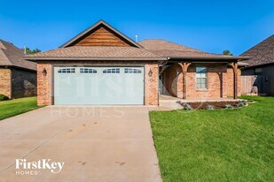13904 Hutchinson Pl in Yukon, OK - Building Photo
