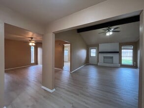 3624 Glenway Dr in Corpus Christi, TX - Building Photo - Building Photo